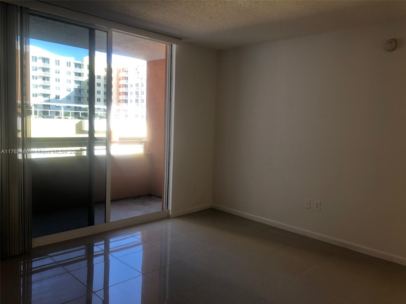VENTURE AT AVENTURA WEST - Residential