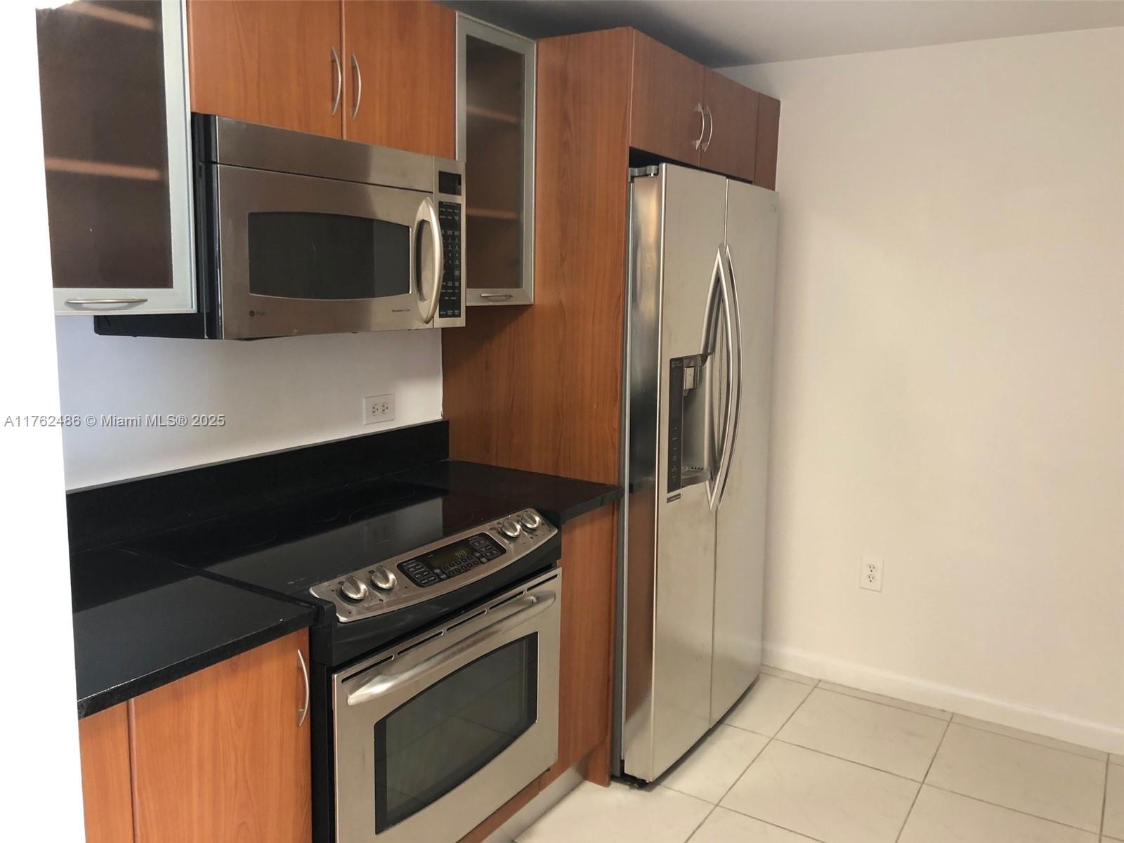 VENTURE AT AVENTURA WEST - Residential