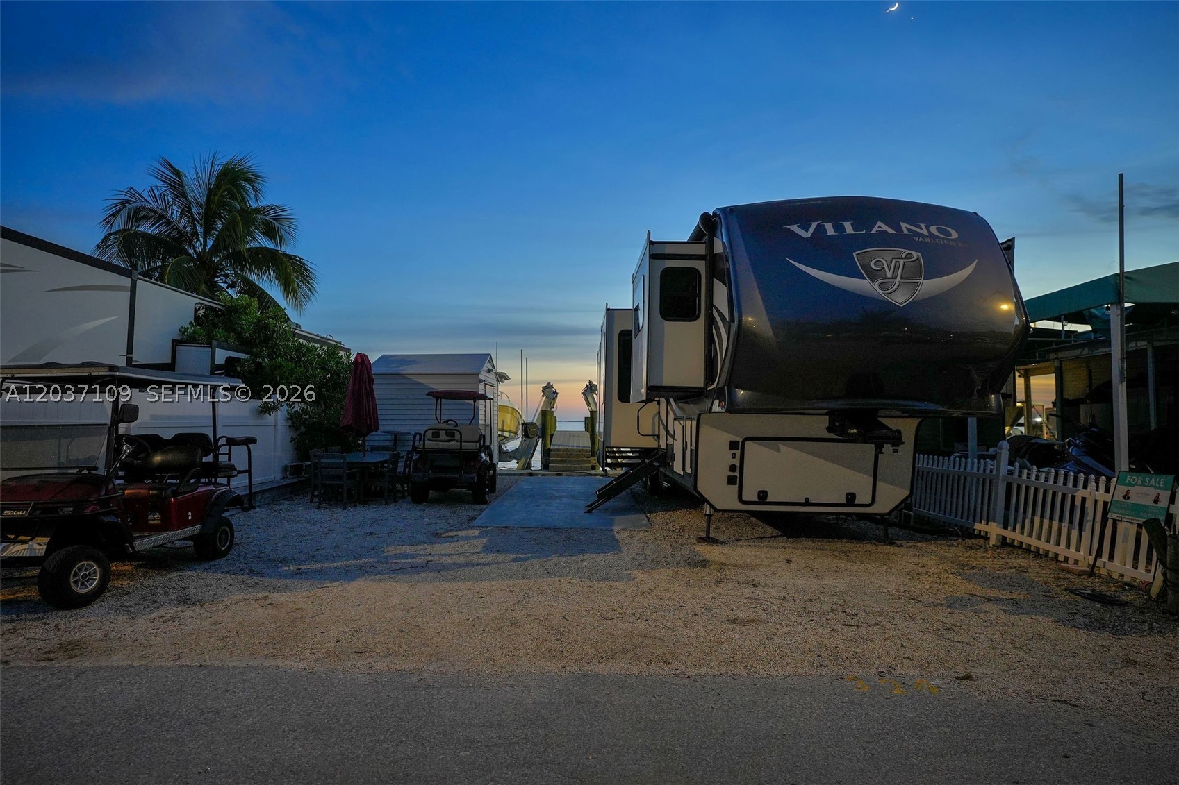 CALUSA CAMPGROUND - Land