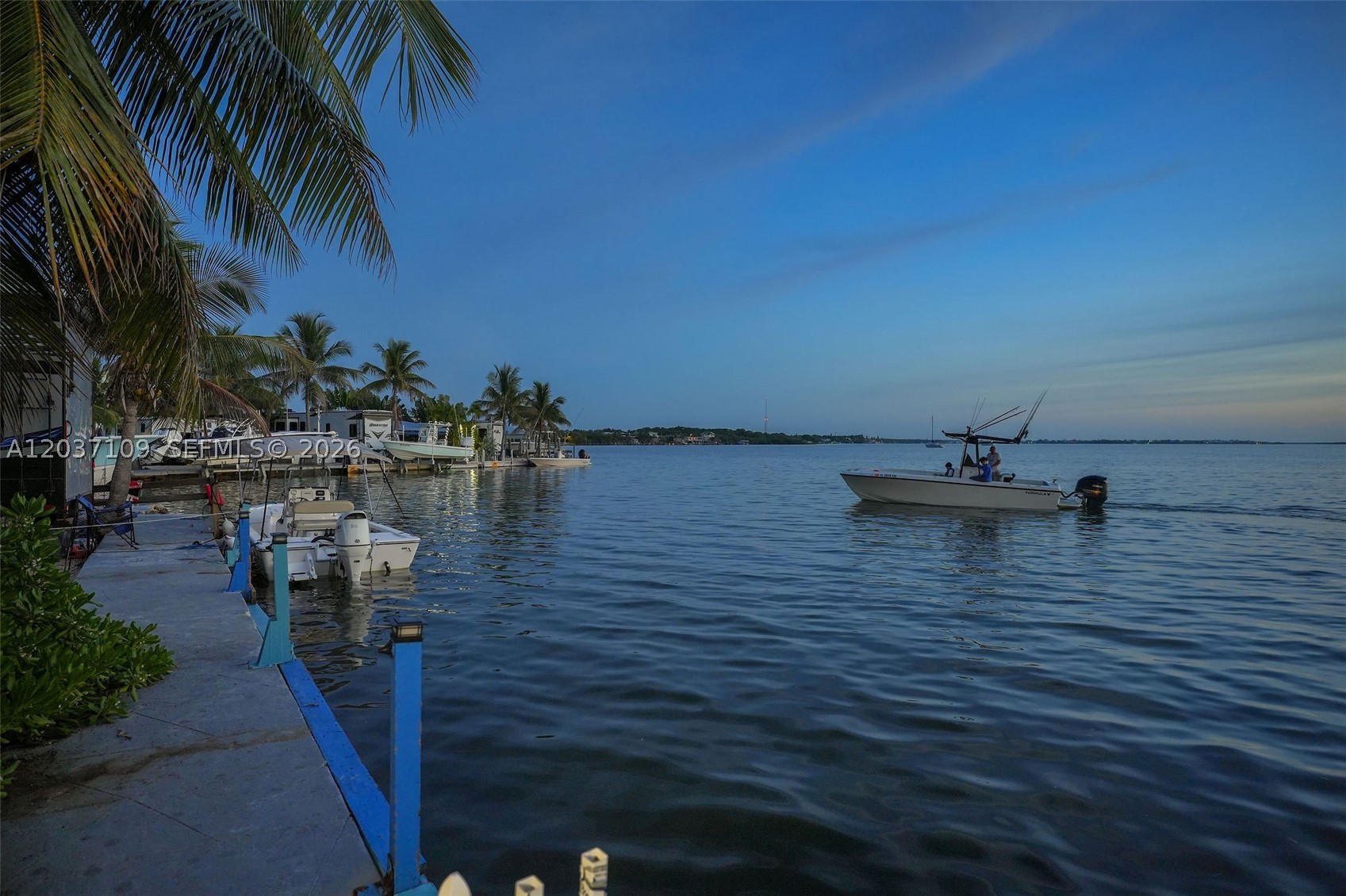 CALUSA CAMPGROUND - Land