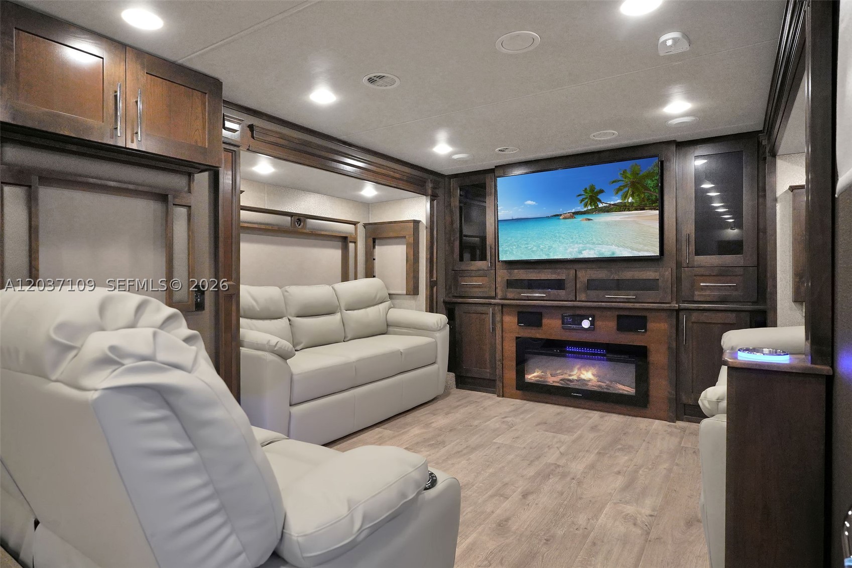 CALUSA CAMPGROUND - Land