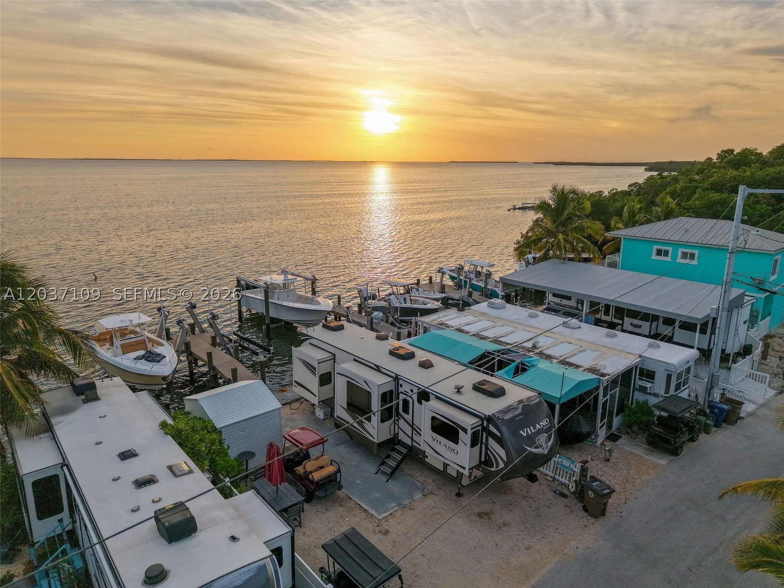 CALUSA CAMPGROUND - Land