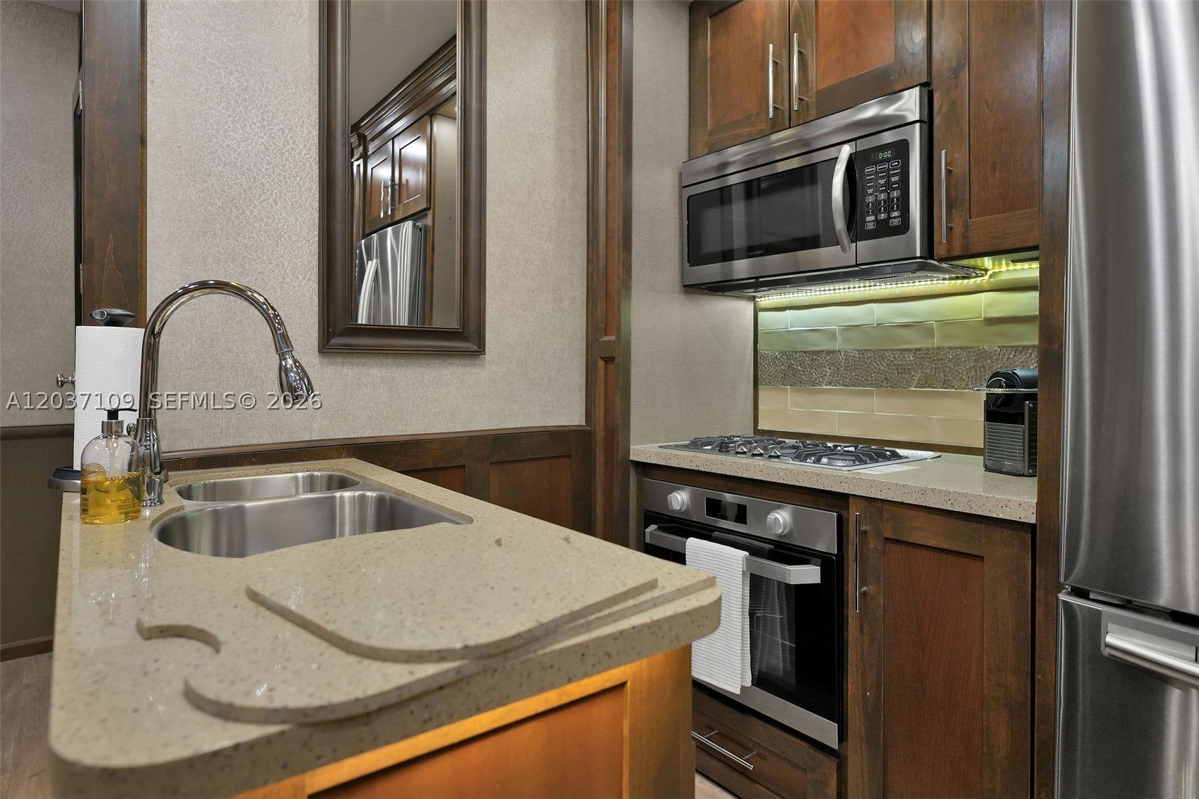 CALUSA CAMPGROUND - Land