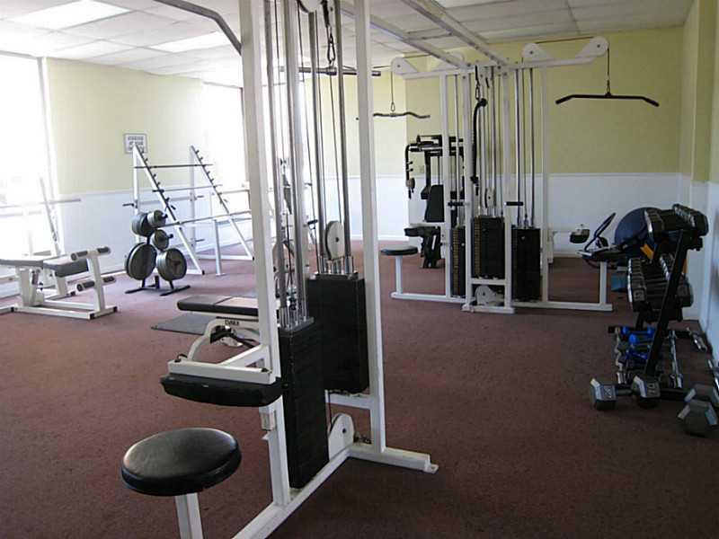 ALLINGTON TOWERS NO. - Residential Lease