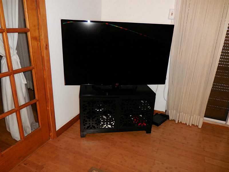 ALLINGTON TOWERS NO. - Residential Lease