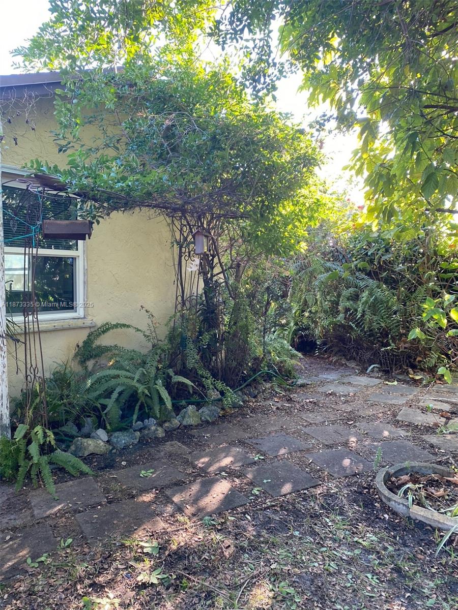 COUNTRY LAKE MANORS SEC 3 - Residential