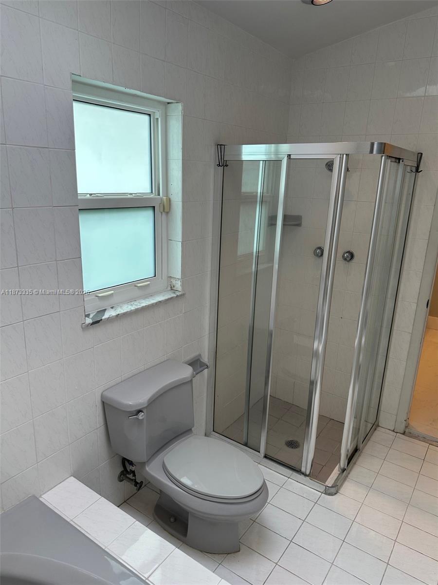 COUNTRY LAKE MANORS SEC 3 - Residential
