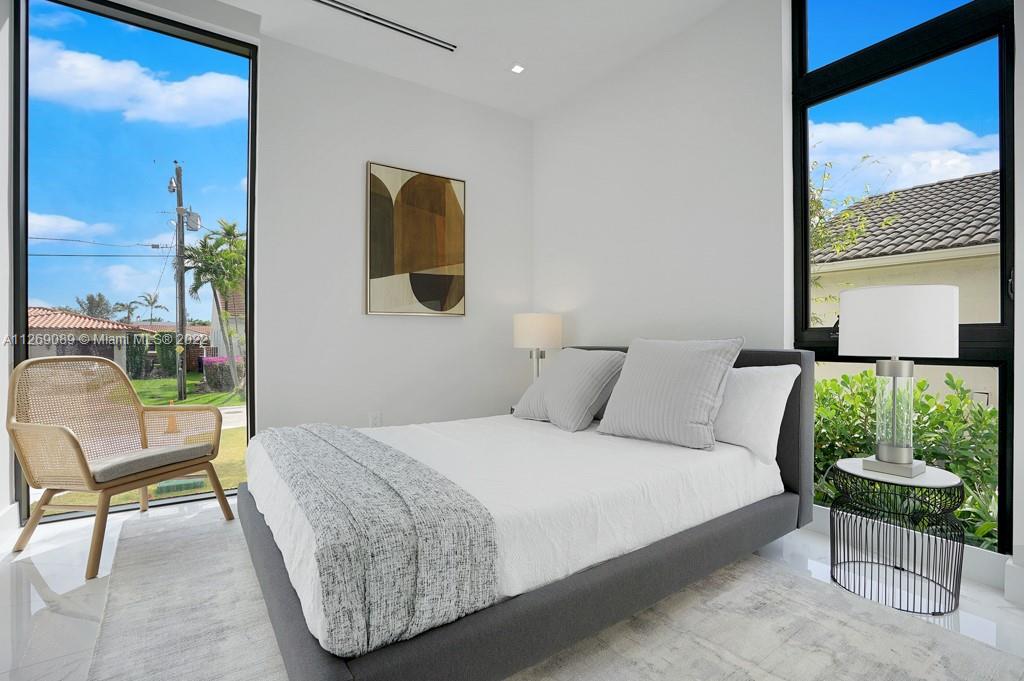 EASTERN SHORES 1ST ADDN - Residential