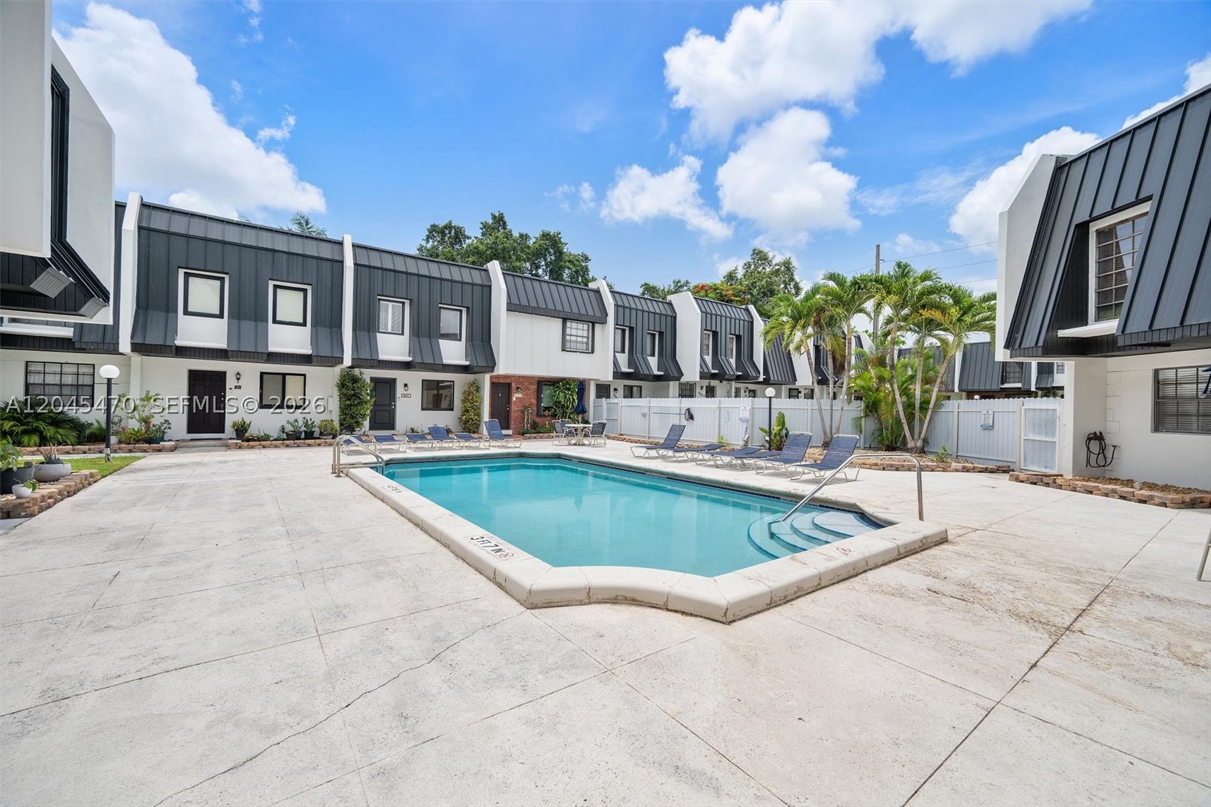 MILLER SIXTY-SEVEN TOWNHO - Residential
