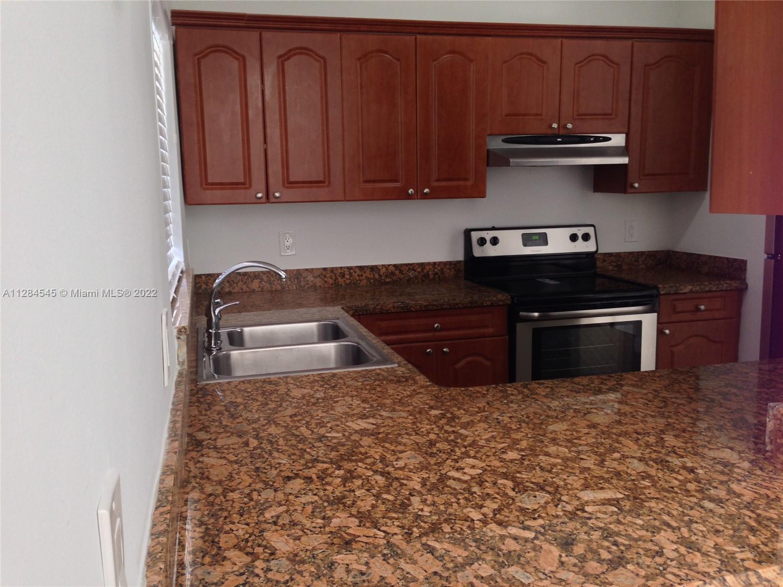 LAMBIANCE TOWNHOMES KENDA - Residential Lease