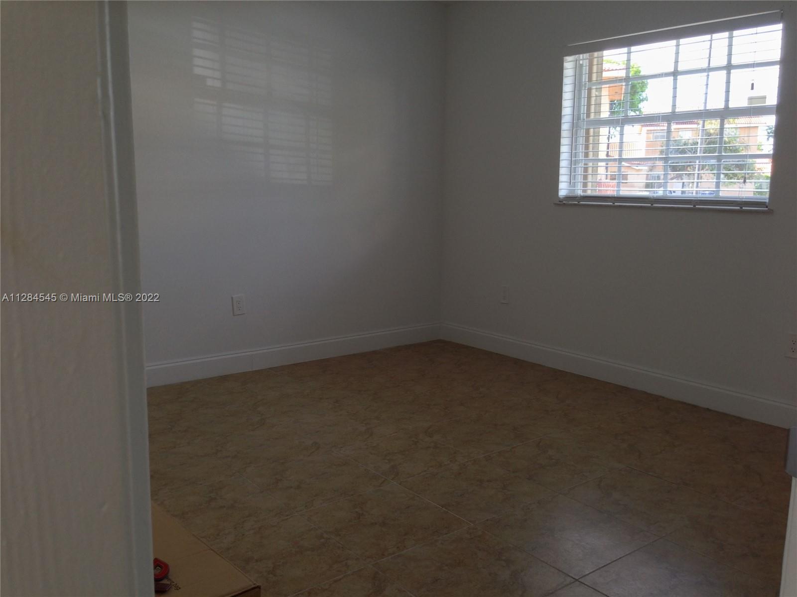 LAMBIANCE TOWNHOMES KENDA - Residential Lease
