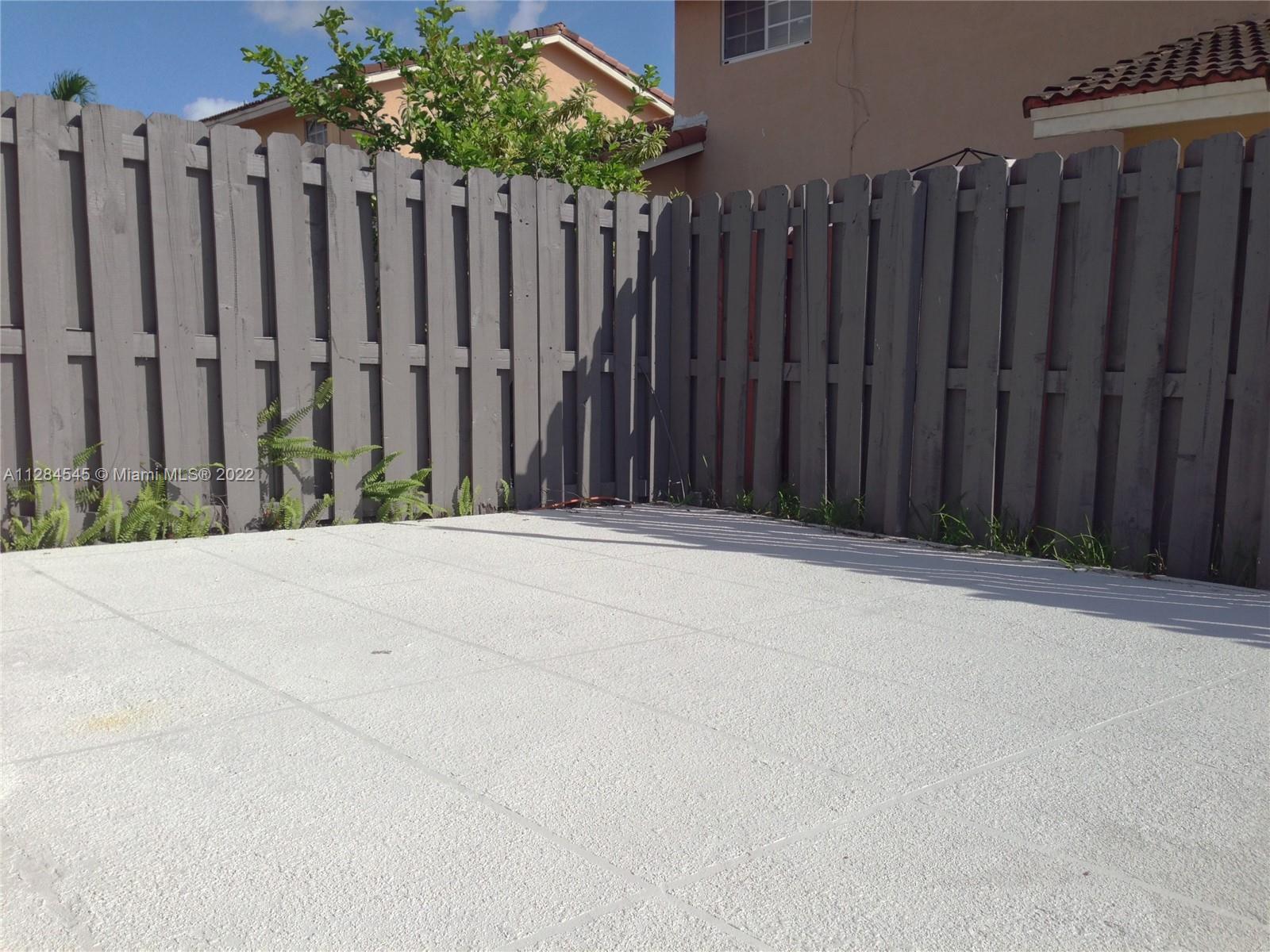 LAMBIANCE TOWNHOMES KENDA - Residential Lease