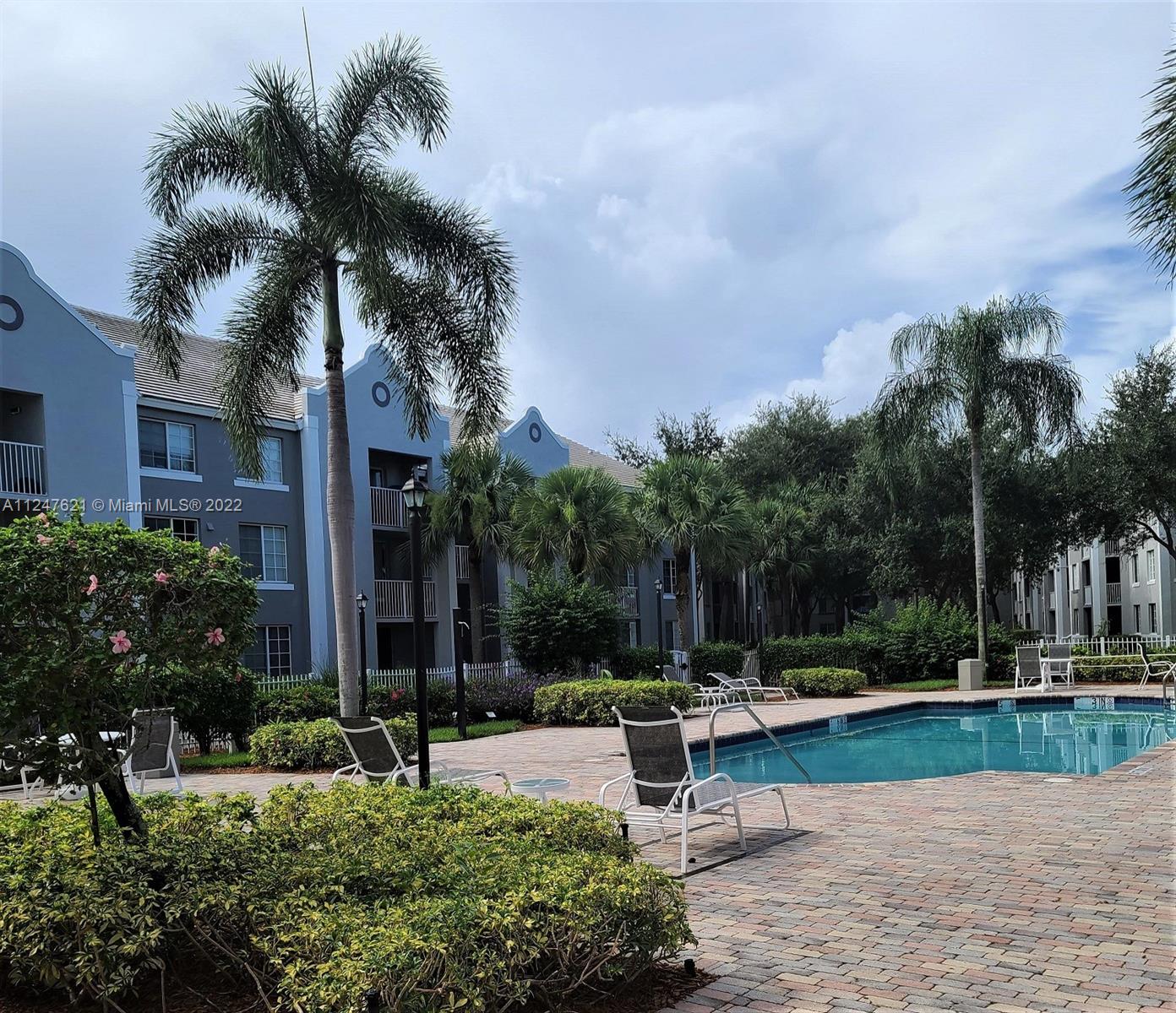 DEVONAIRE CONDO AT PEMBRO - Residential Lease