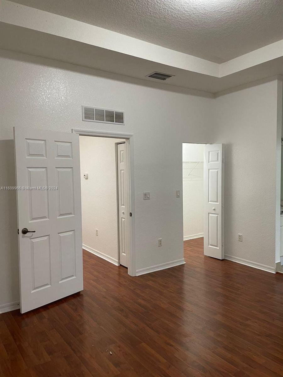 LAS TERRAZAS AT VIZCAYA C - Residential Lease