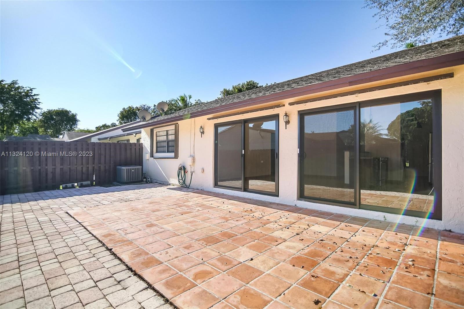 HEFTLER TOWNHOUSES - Residential Lease