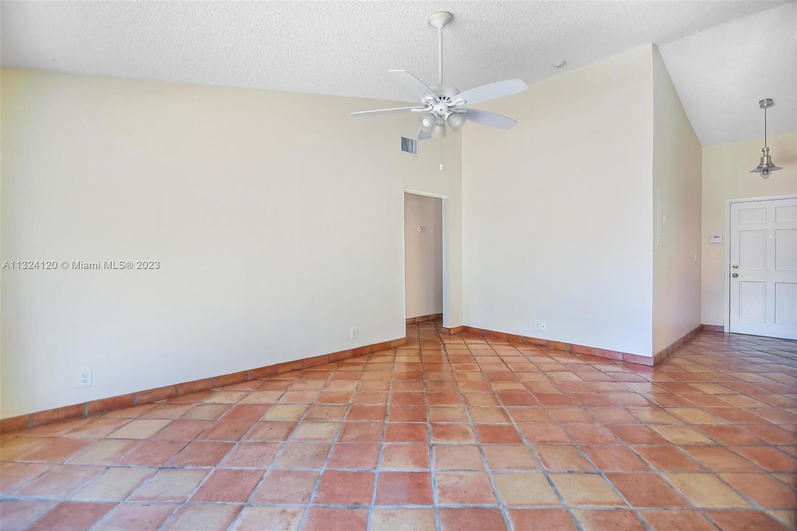 HEFTLER TOWNHOUSES - Residential Lease