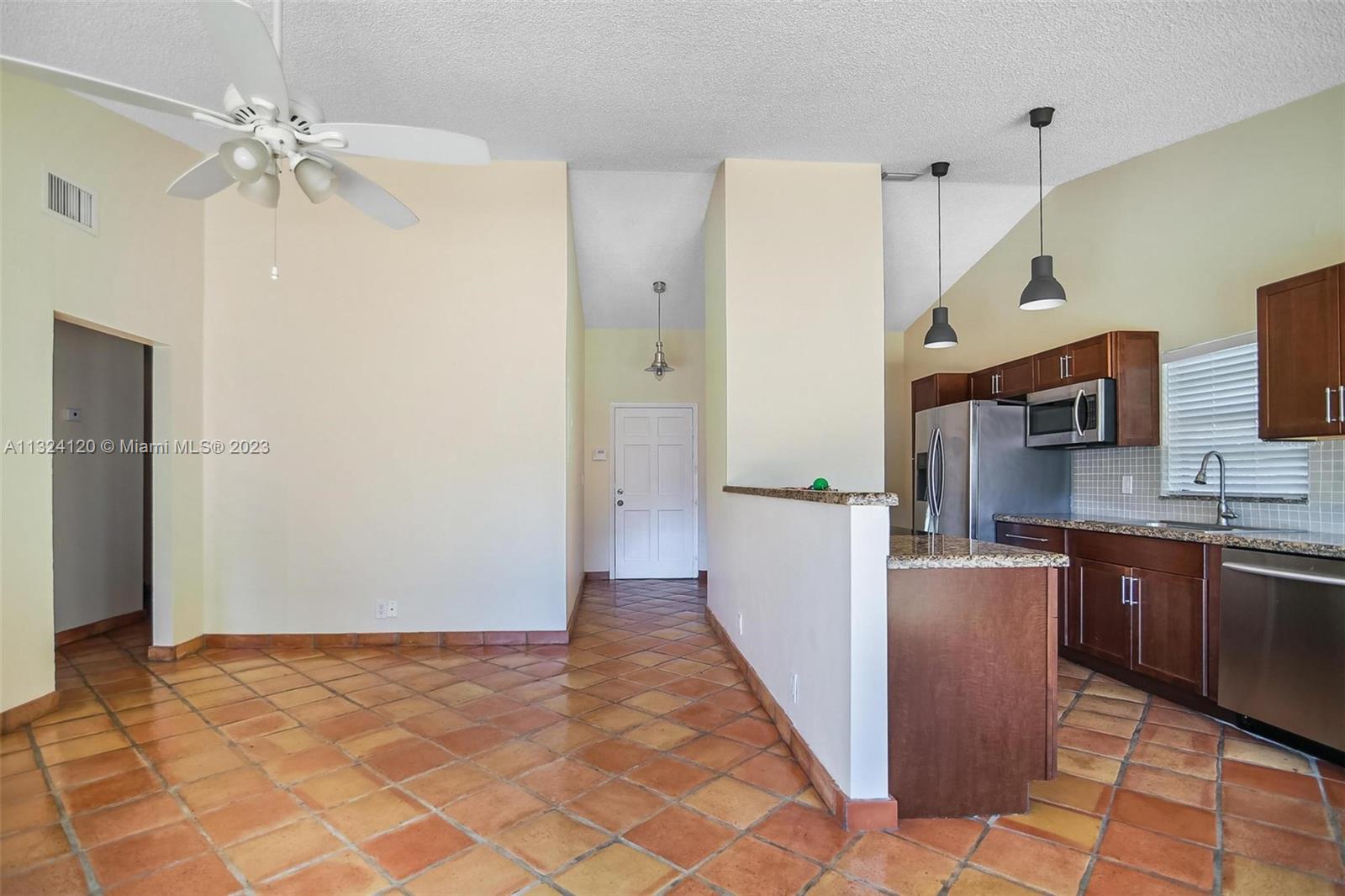 HEFTLER TOWNHOUSES - Residential Lease