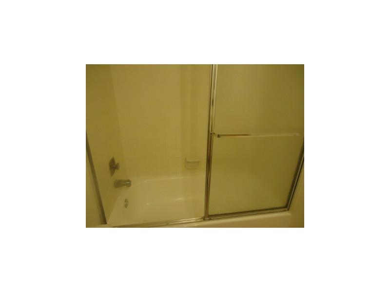 GREENGLADES CONDO 13 - Residential Lease