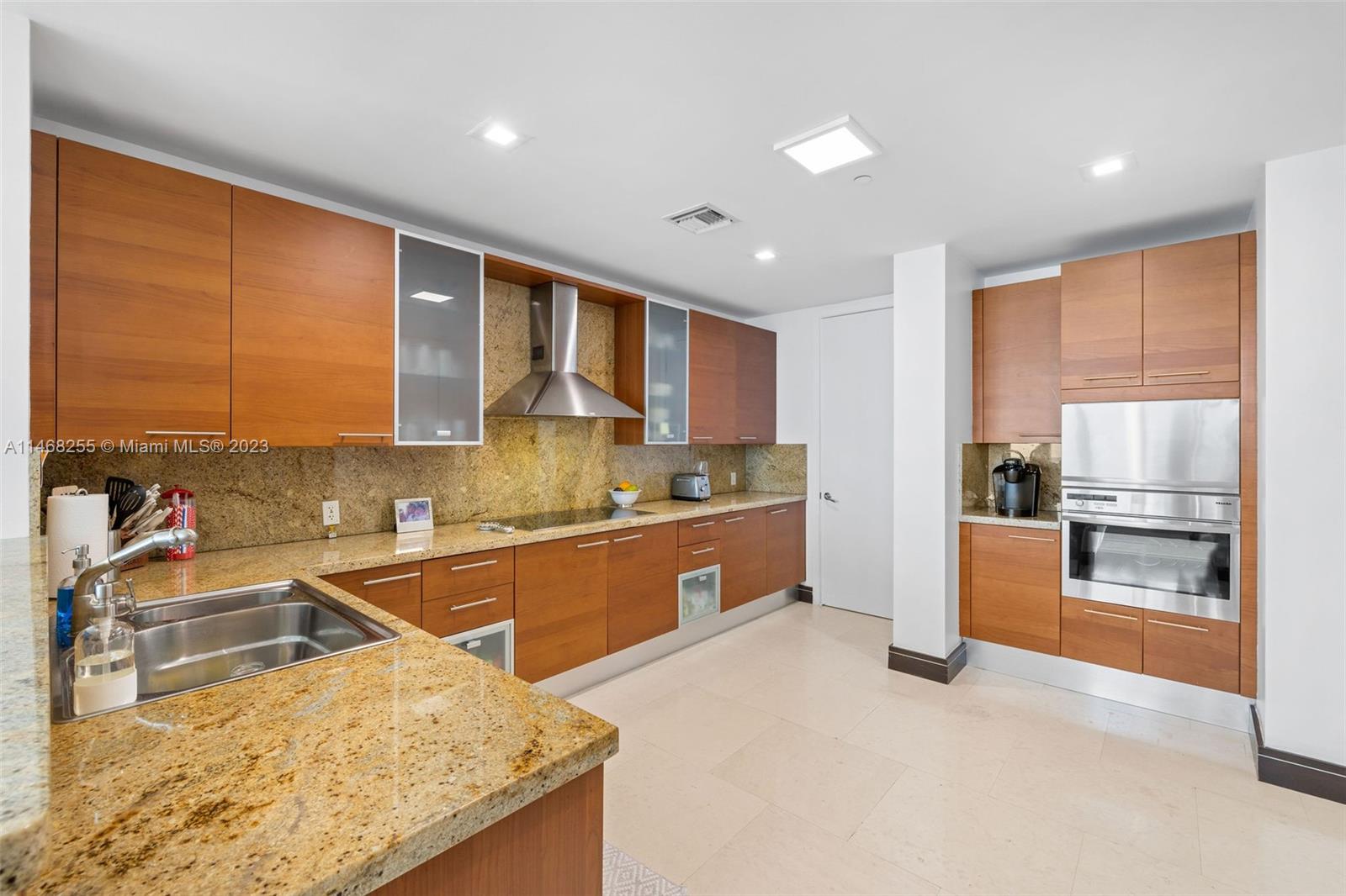 THE RESIDENCES AT THE BAT - Residential