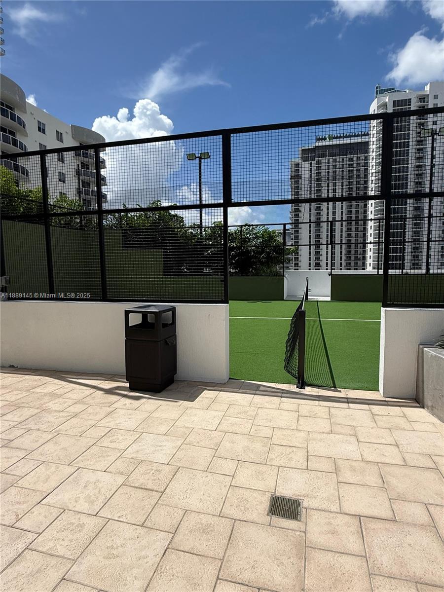 ARIA RESERVE SOUTH TOWER - Residential Lease
