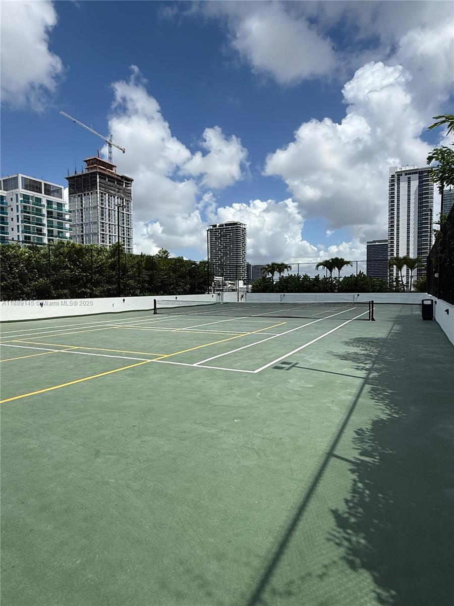ARIA RESERVE SOUTH TOWER - Residential Lease