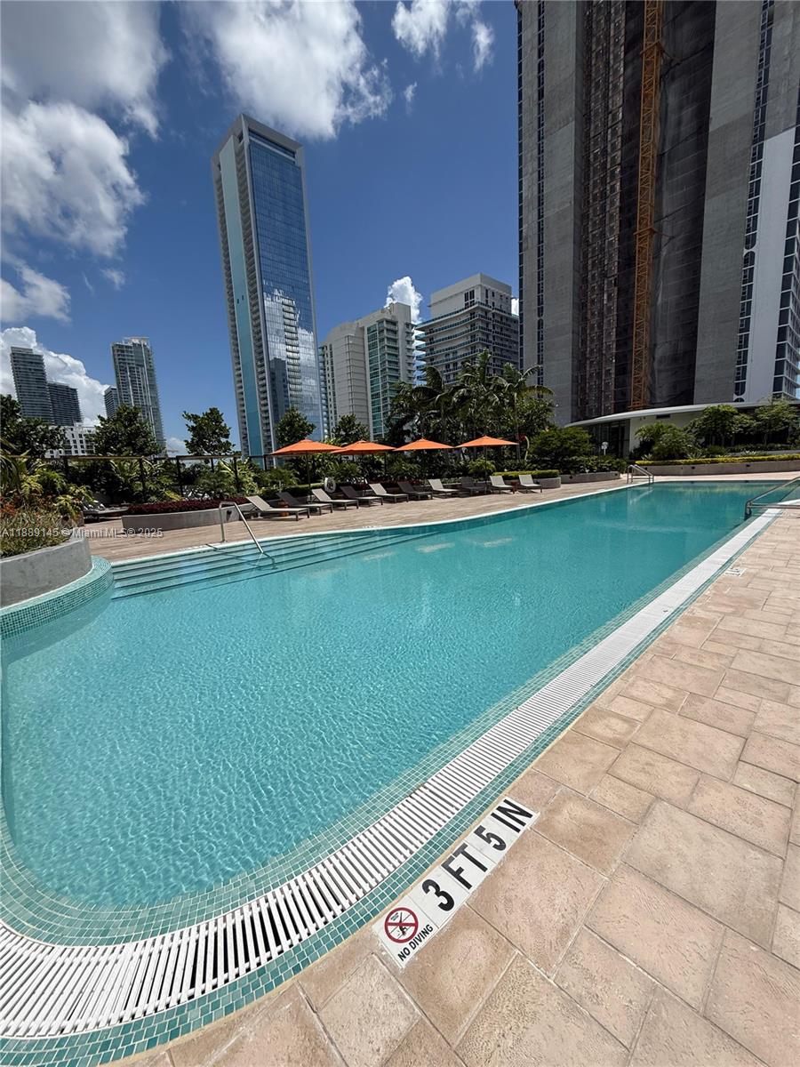 ARIA RESERVE SOUTH TOWER - Residential Lease
