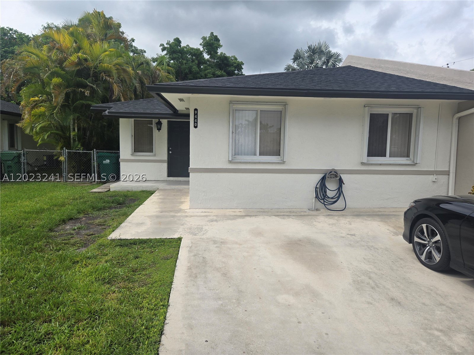 REV LINDLEY PERRINE CENTE - Residential Lease