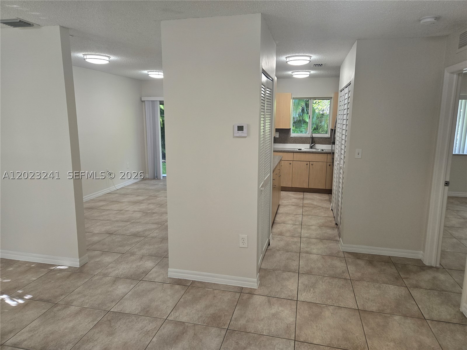 REV LINDLEY PERRINE CENTE - Residential Lease