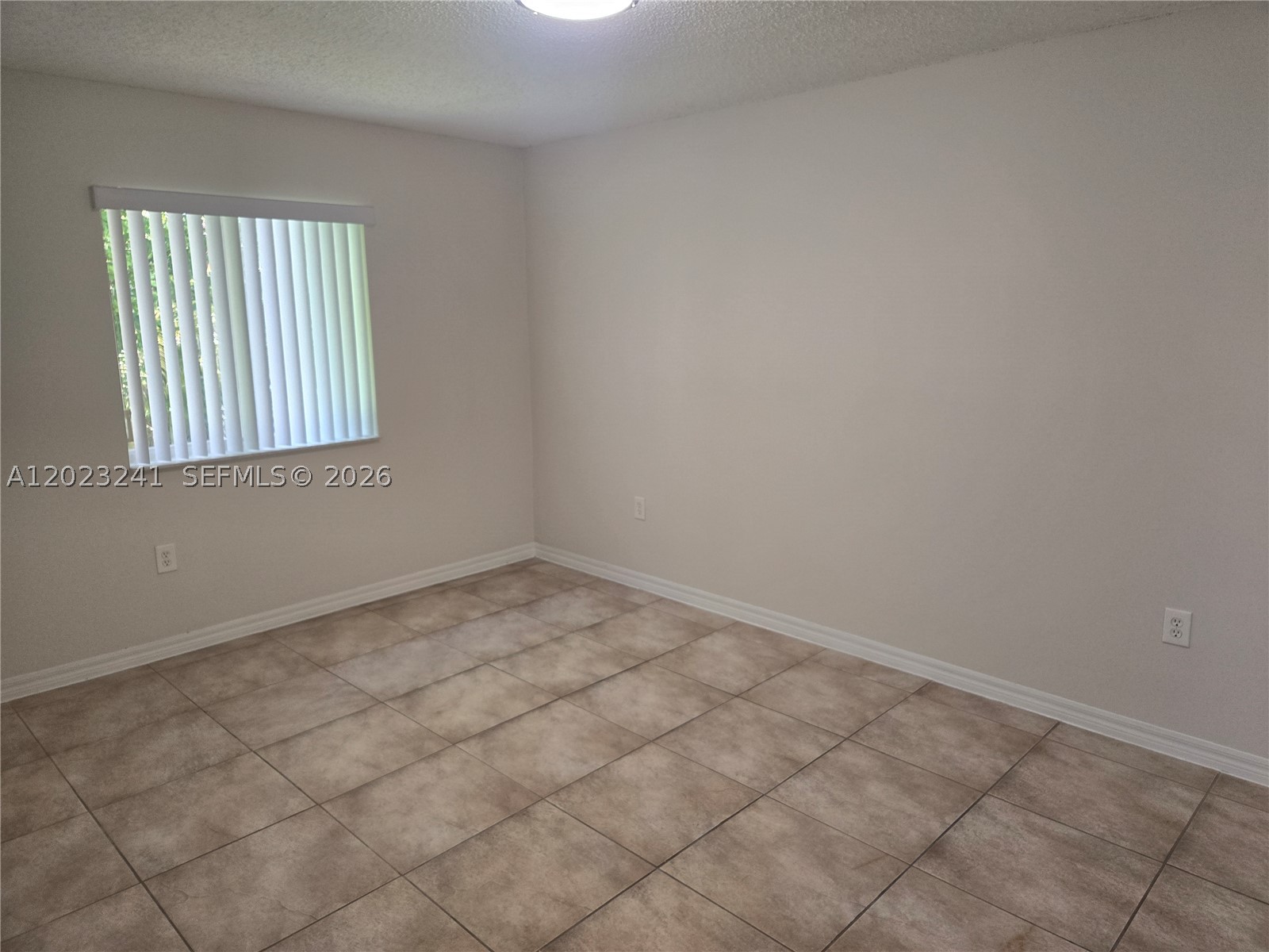 REV LINDLEY PERRINE CENTE - Residential Lease