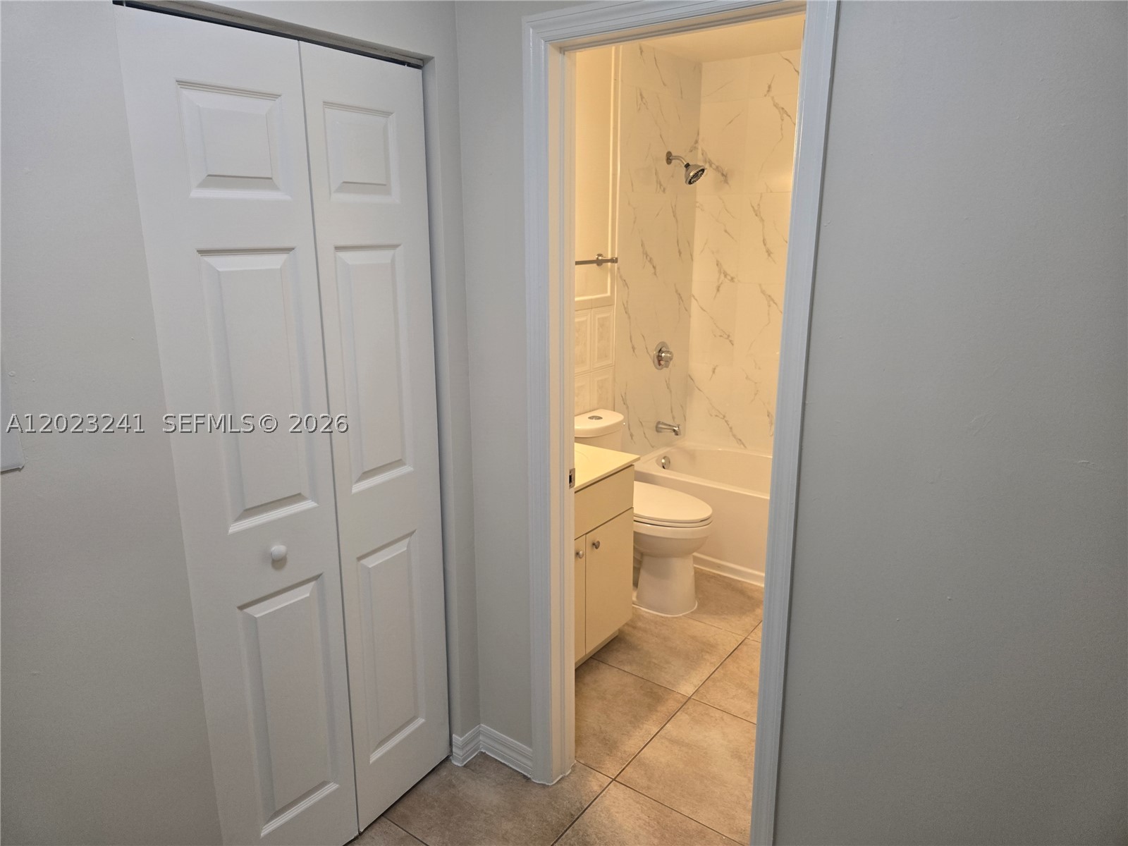 REV LINDLEY PERRINE CENTE - Residential Lease