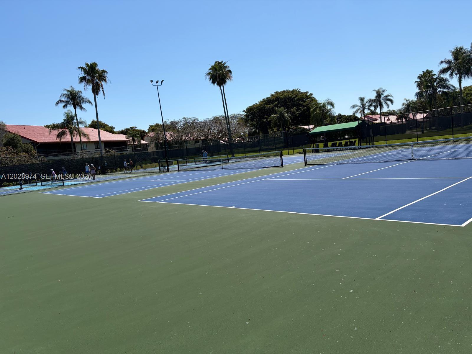 LEXINGTON CLUB VILLAS CON - Residential Lease