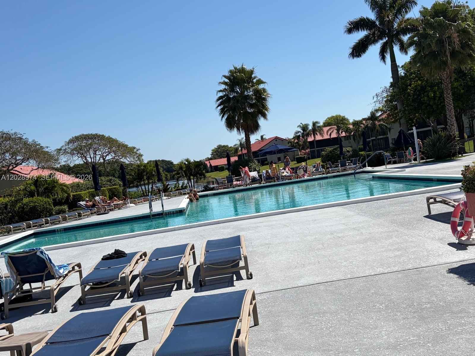 LEXINGTON CLUB VILLAS CON - Residential Lease