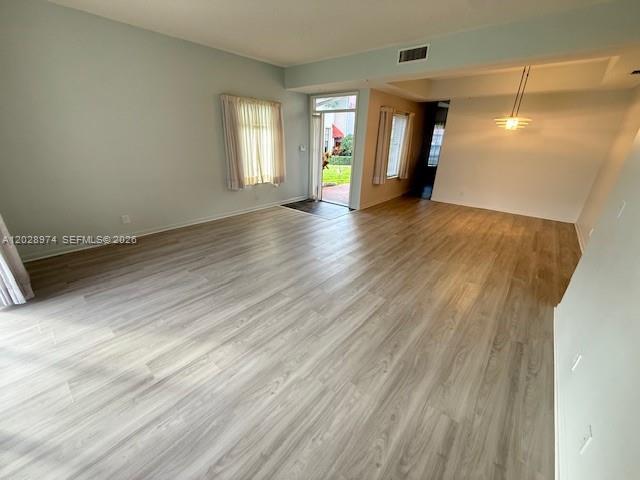LEXINGTON CLUB VILLAS CON - Residential Lease