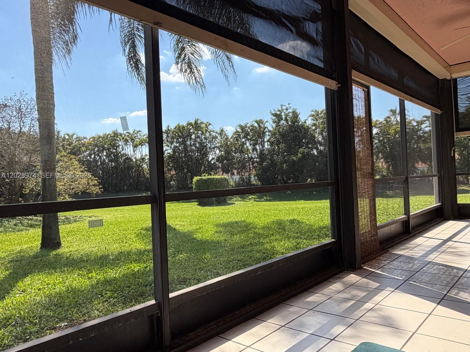 LEXINGTON CLUB VILLAS CON - Residential Lease