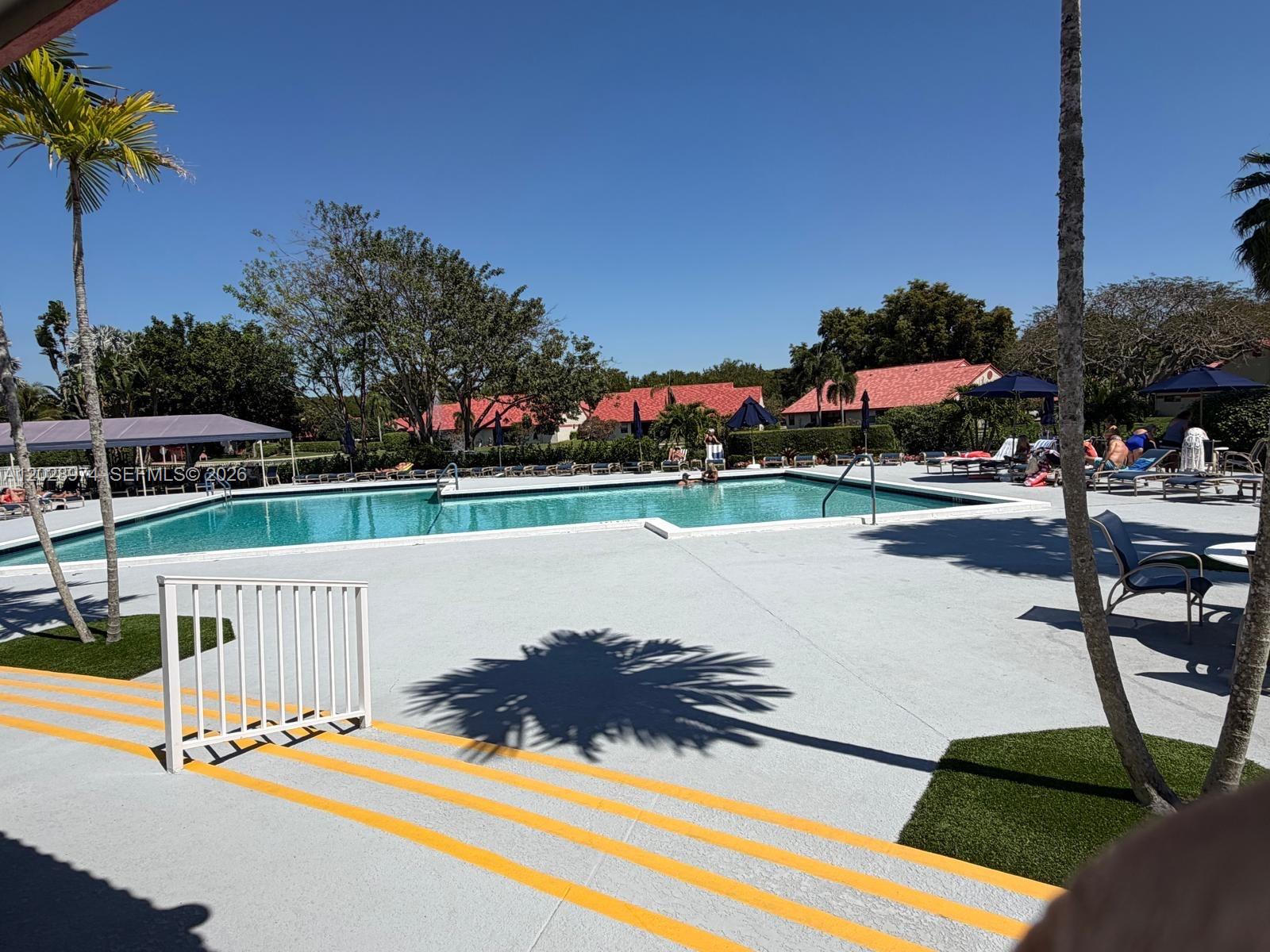 LEXINGTON CLUB VILLAS CON - Residential Lease