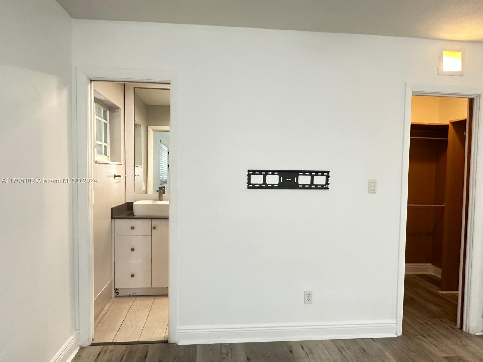 LAKE TAHOE ESTATES - Residential Lease