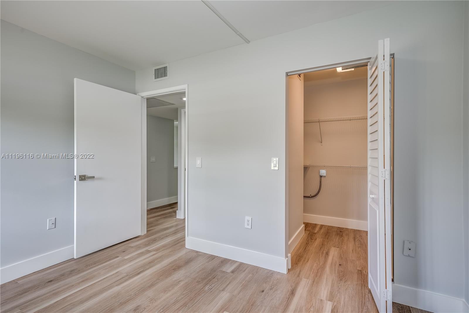 IVANHOE EAST AT CENTURY V - Residential