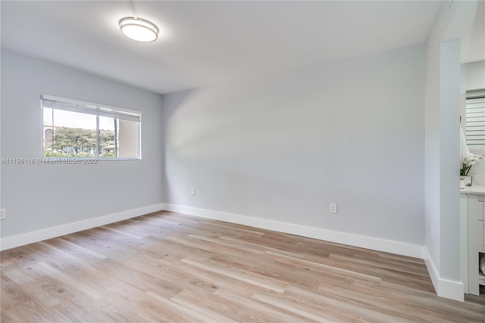 IVANHOE EAST AT CENTURY V - Residential