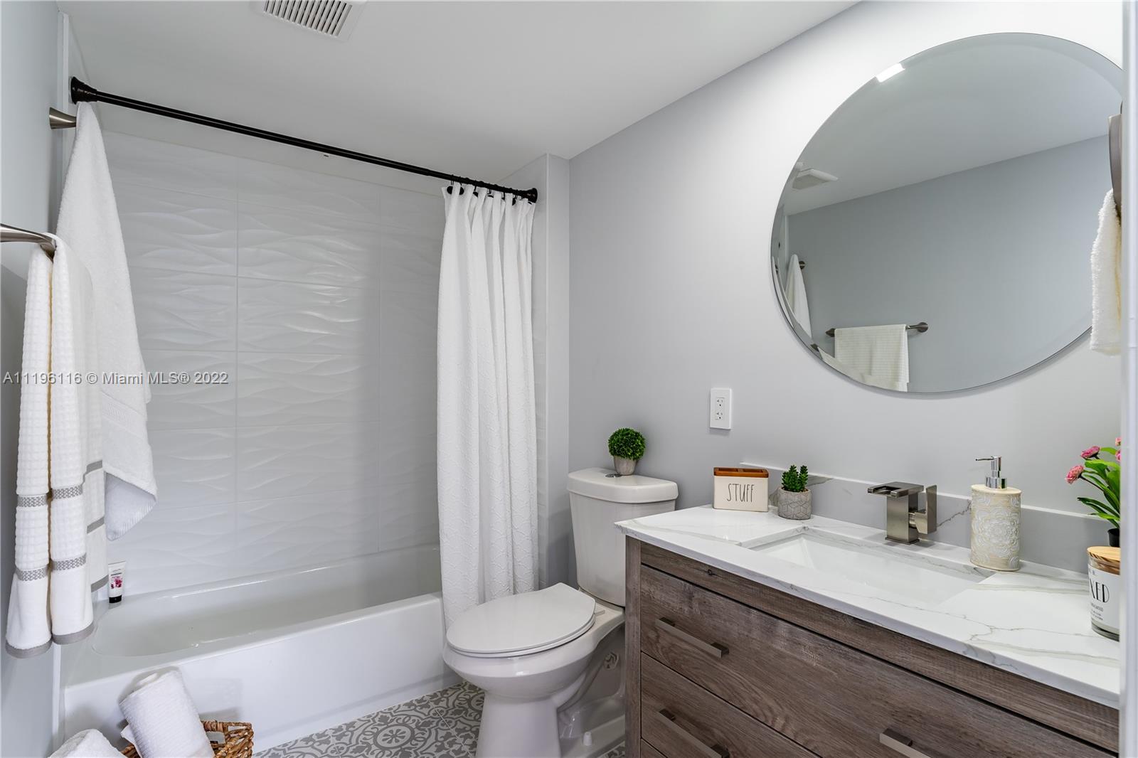 IVANHOE EAST AT CENTURY V - Residential