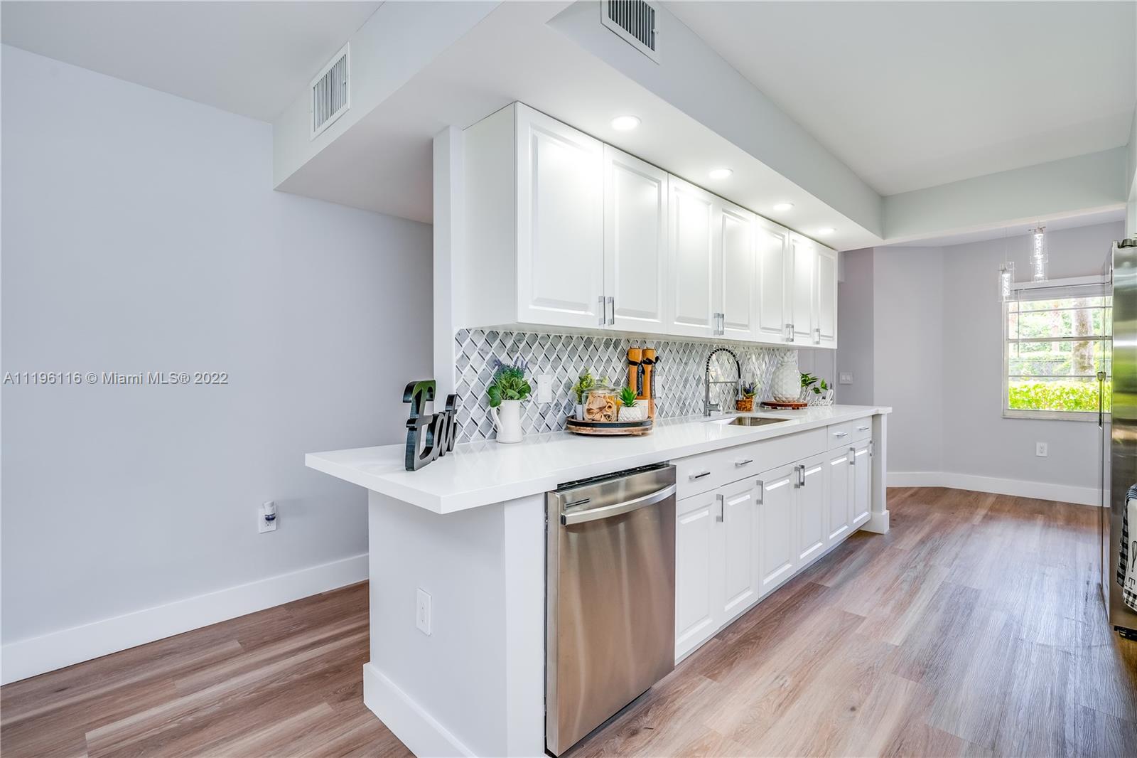 IVANHOE EAST AT CENTURY V - Residential