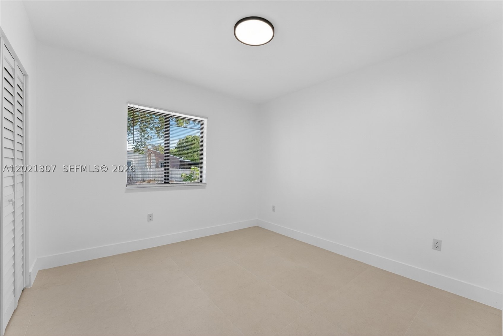 17TH AVE MANOR - Residential Income