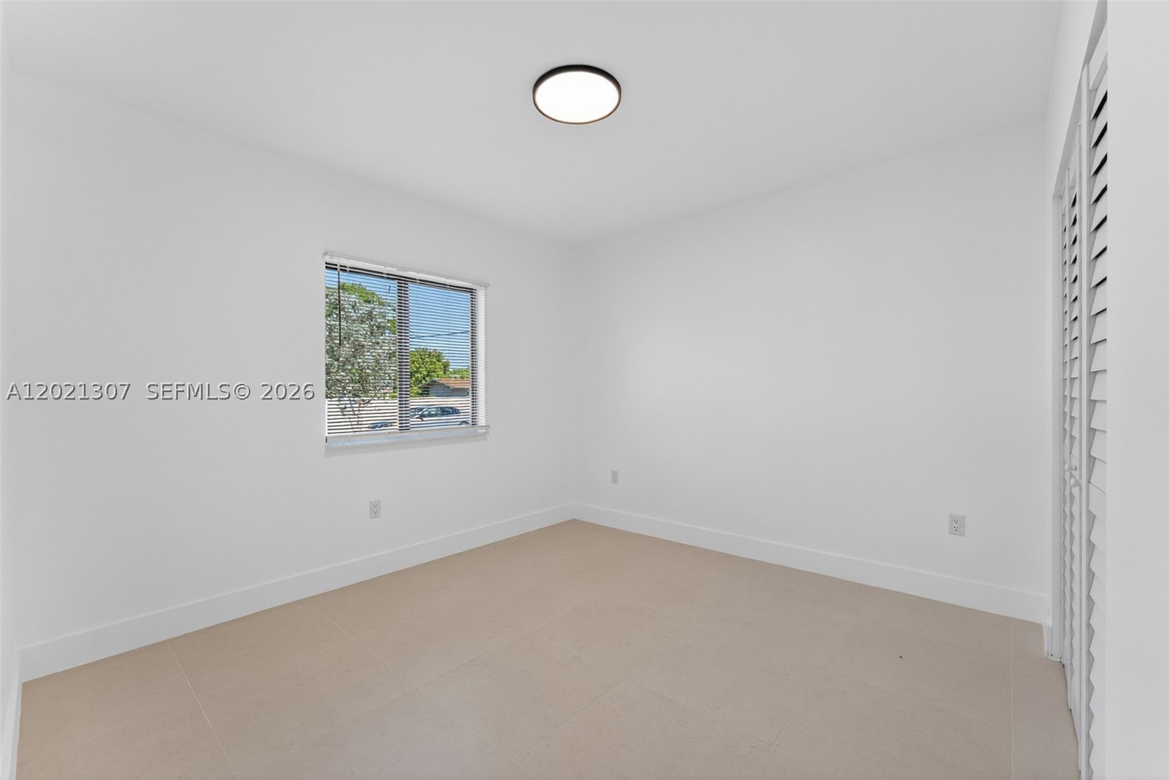 17TH AVE MANOR - Residential Income