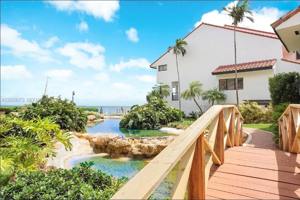 L HERMITAGE - Residential Lease