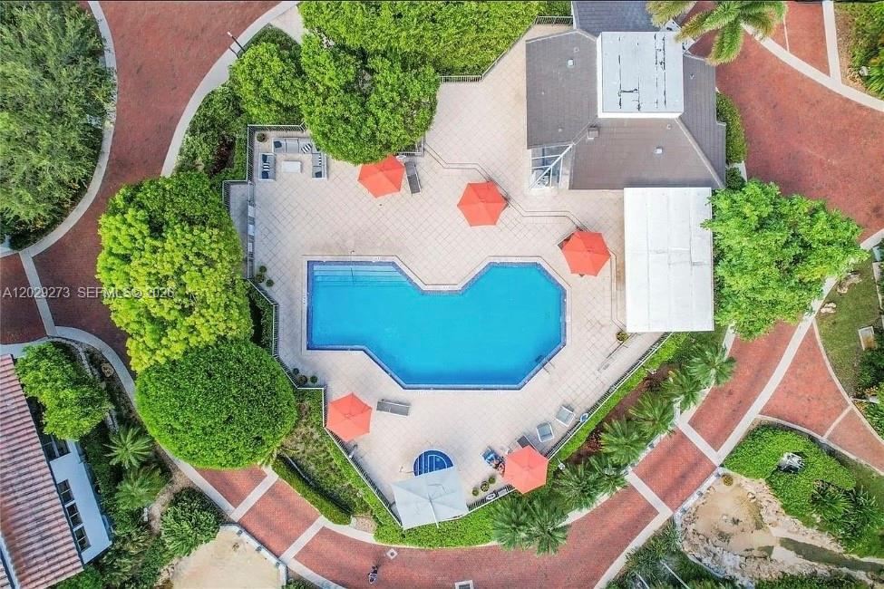 L HERMITAGE - Residential Lease