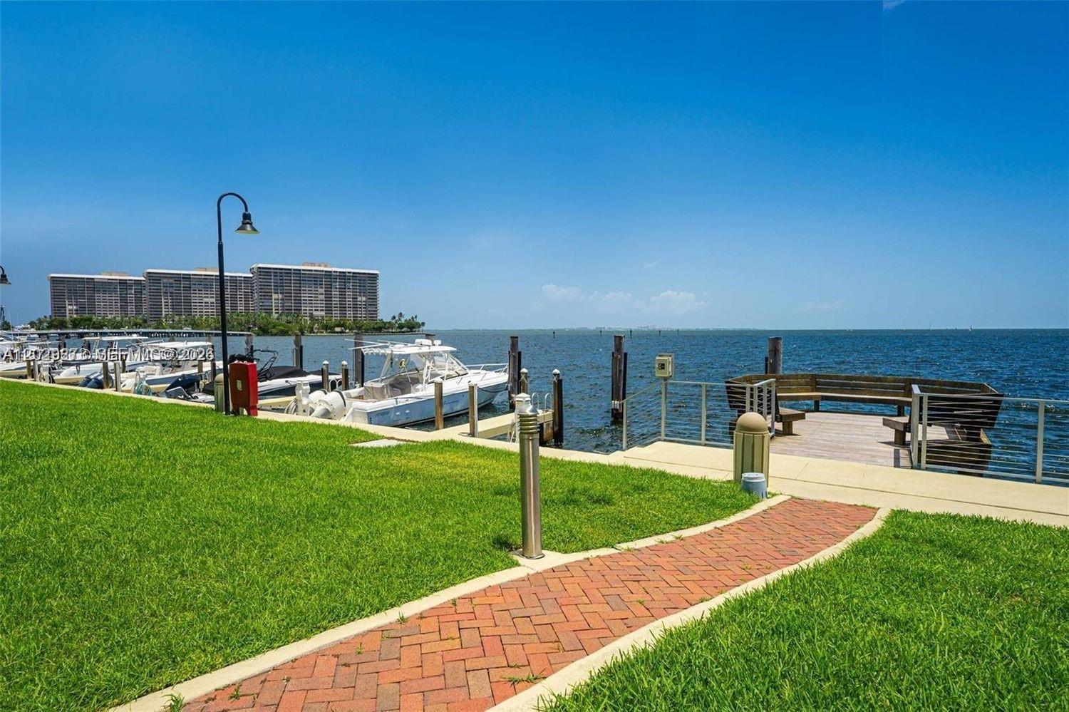 L HERMITAGE - Residential Lease