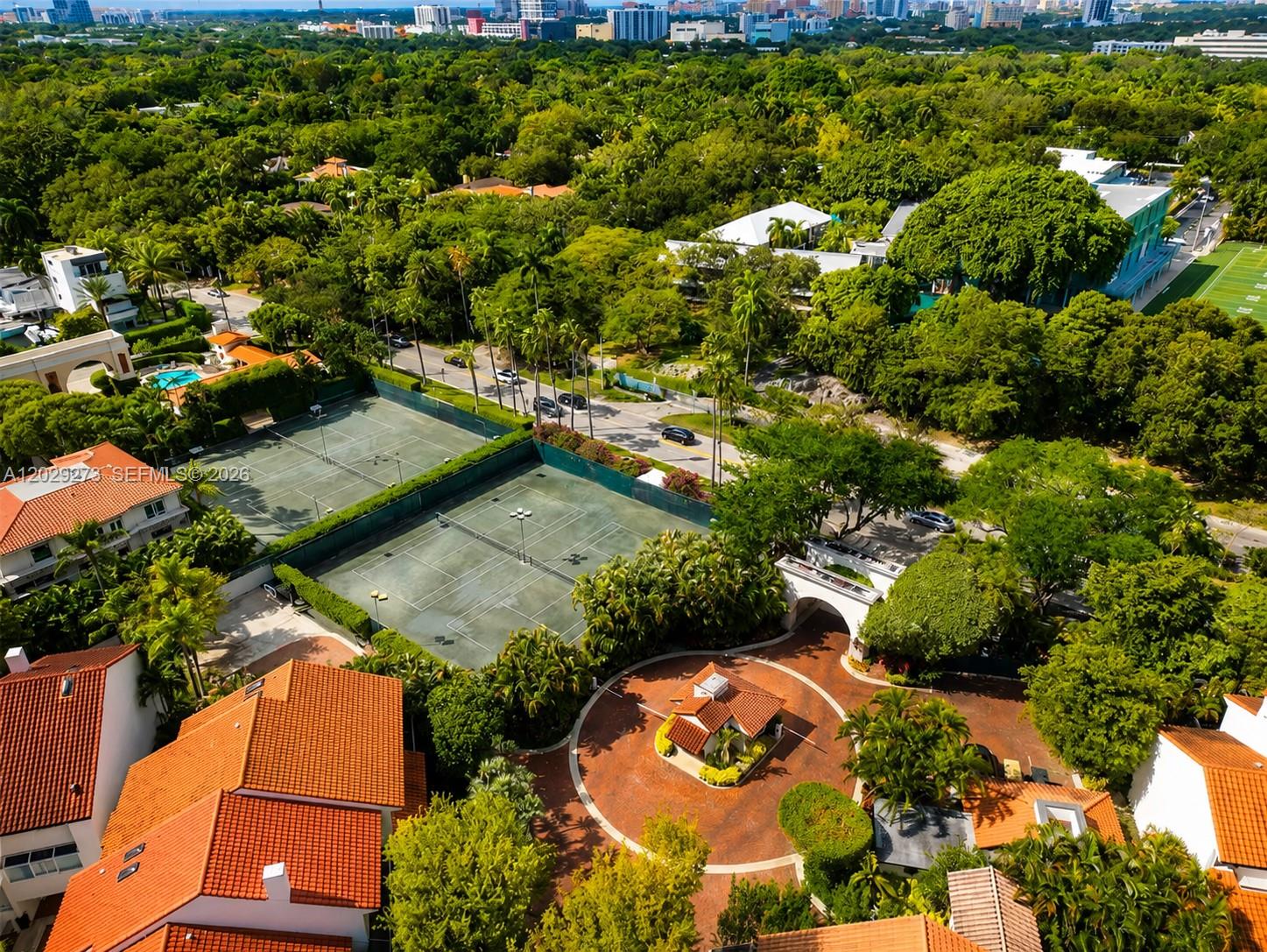 L HERMITAGE - Residential Lease