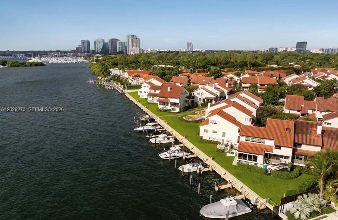 L HERMITAGE - Residential Lease
