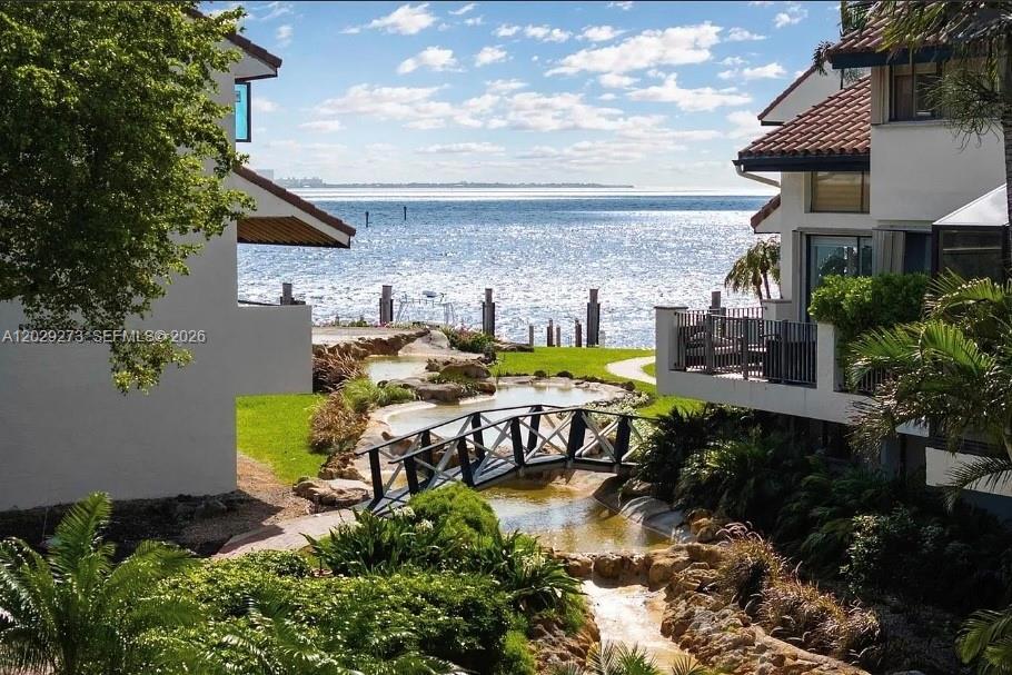 L HERMITAGE - Residential Lease