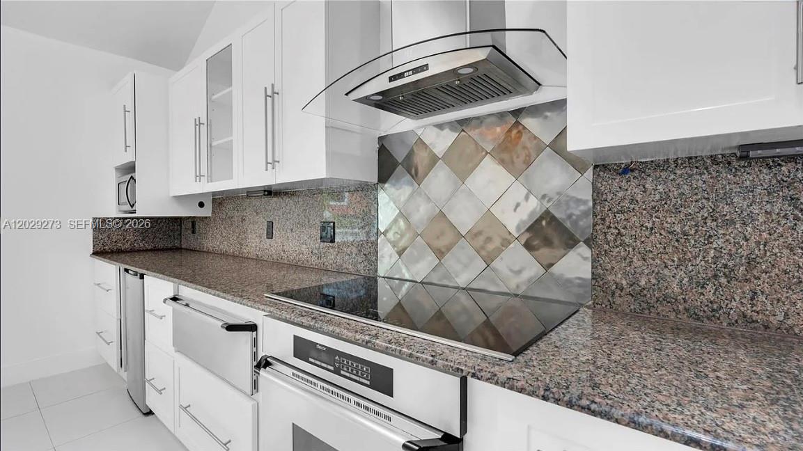 L HERMITAGE - Residential Lease