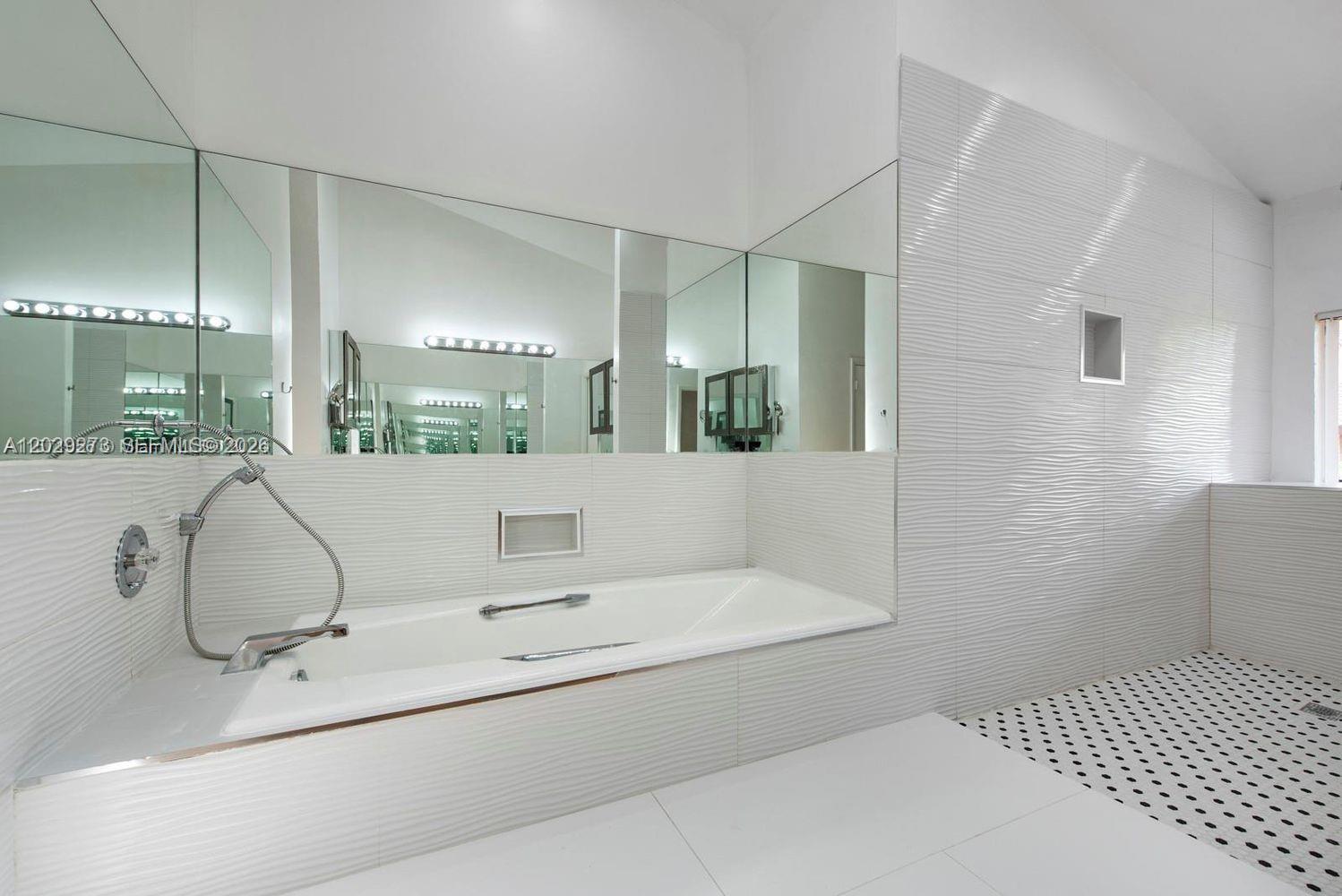 L HERMITAGE - Residential Lease
